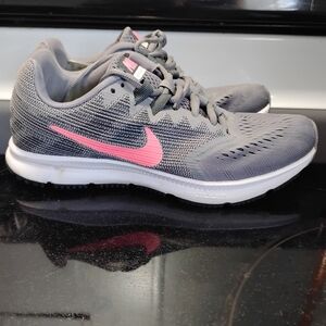 Nike Women's Gray and Pink Running Shoes